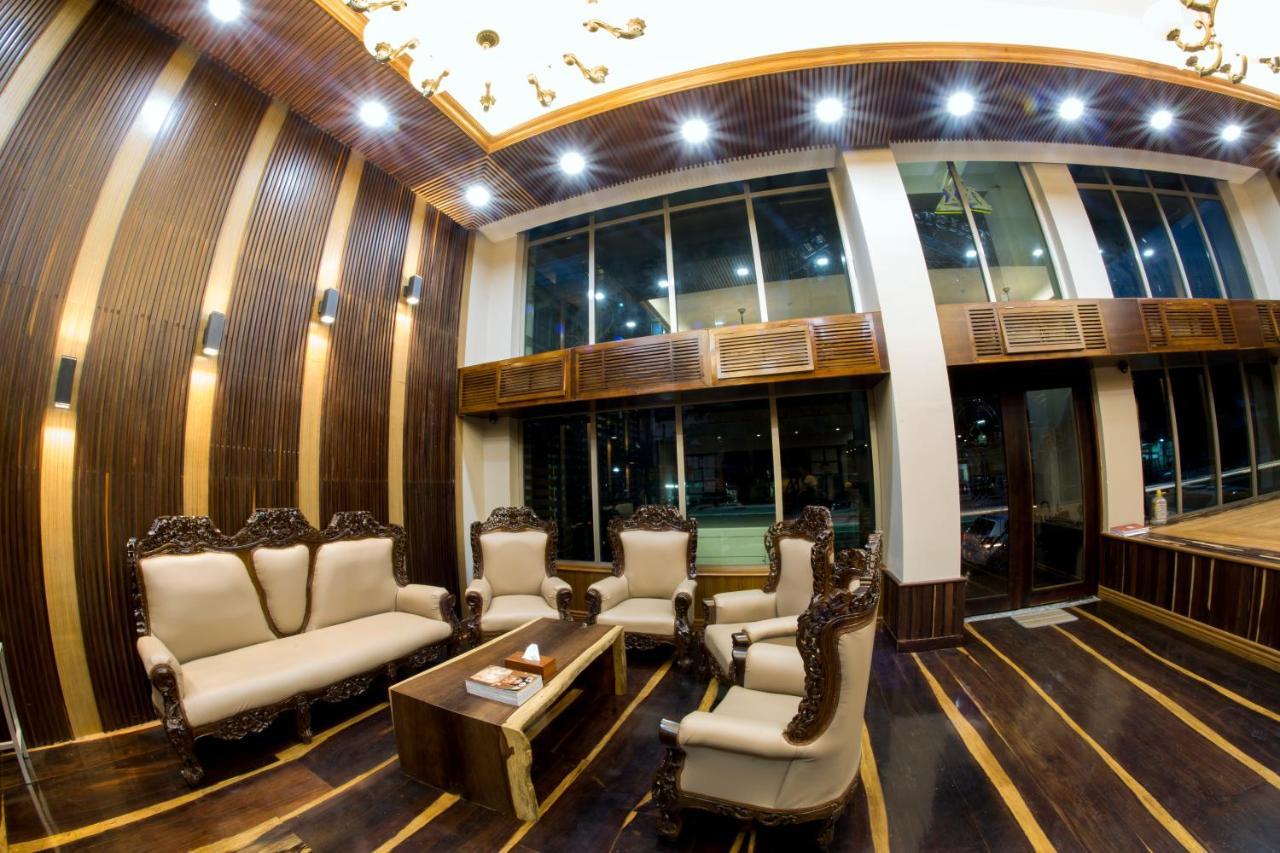 Tristar Hotel Yangon Exterior foto
